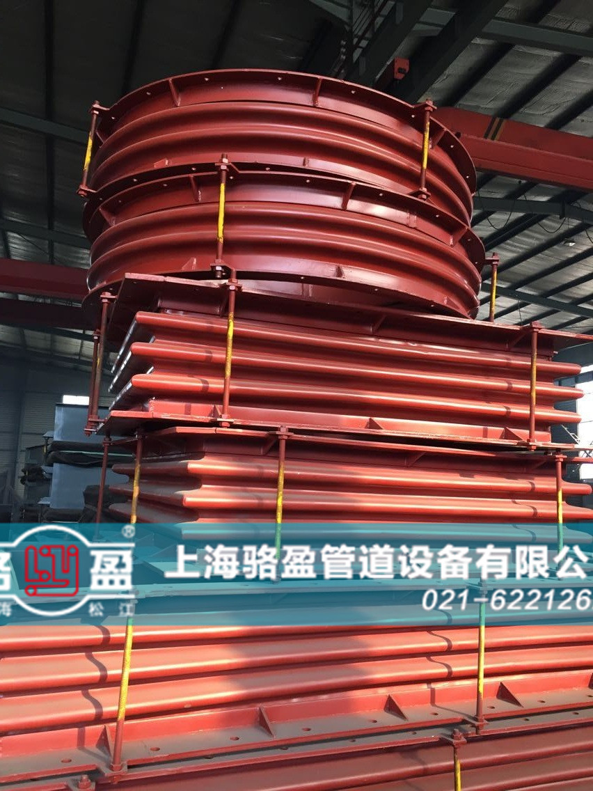 多種型號的非金屬<a href=http://www.kk616.com target=_blank class=infotextkey>補償器</a>發(fā)貨現(xiàn)場